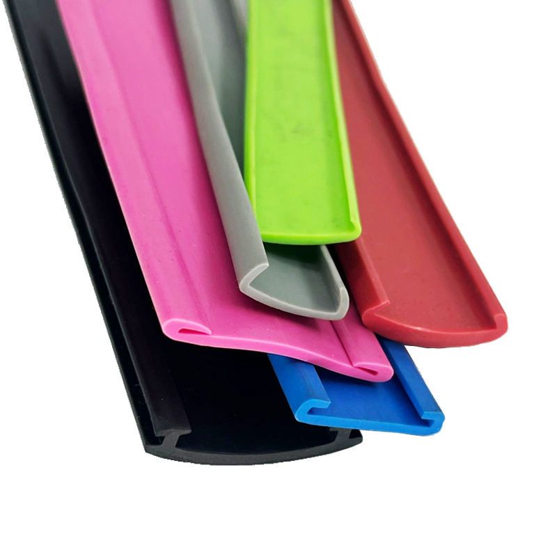 china custom made silicone rubber foam sealing strip